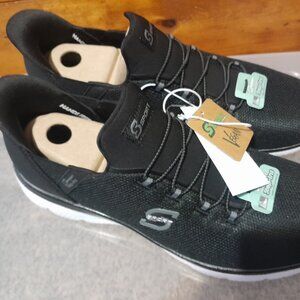 Sketcher slip ins